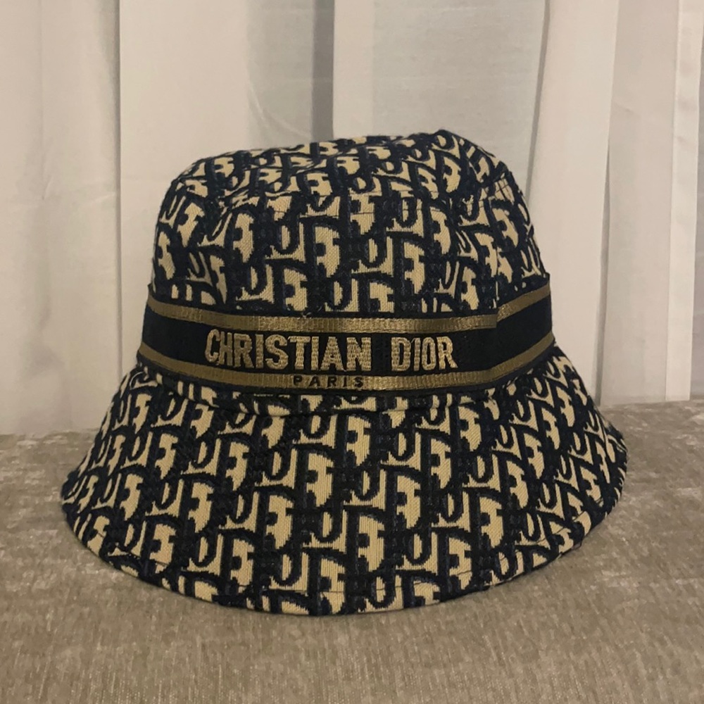 Dior bucket hat